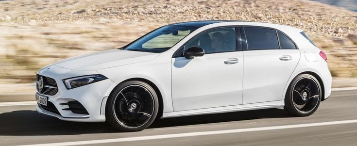 Mercedes Classe A, spazio e Hi-tech, che matrimonio