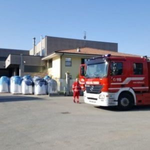 Tragico infortunio nel Canavese, addetto alle pulizie muore schiacciato sotto un carico di polietilene