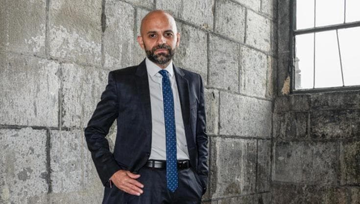 Neonato abbandonato, Luca Trapanese: “Non giudichiamo i genitori di Mattia, vanno ringraziati”
