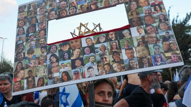 La lunga marcia per gli ostaggi assedia Netanyahu alla Knesset