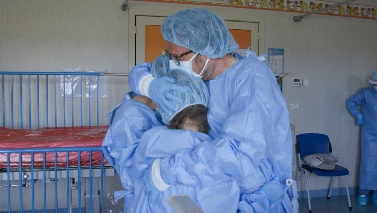 Il Covid nei bambini, storia di Benedetta, Samuele, Adele e Matteo, i quattro piccoli eroi del Bambino Gesù