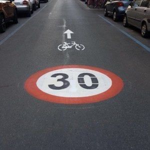 Strade "zona 30" tra i campus, nasce a Torino la maxi pista ciclabile degli atenei