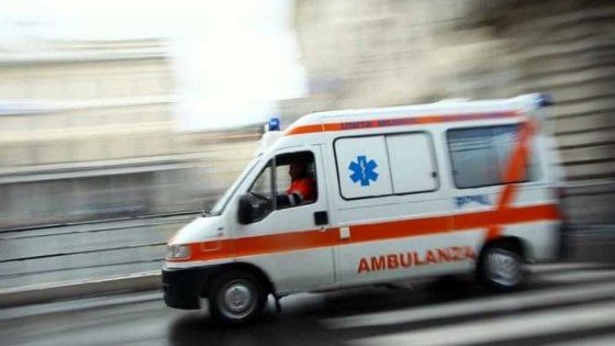 Scontro tra le auto di due amiche, muore una ragazza 18enne 