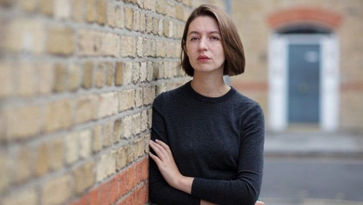 Gran Bretagna, tutti pazzi per Sally Rooney: librerie aperte dal mattino presto per il suo nuovo romanzo 