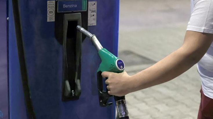 Accise sui carburanti, per gli sconti sul diesel arriva un’altra proroga. Rebus buoni benzina