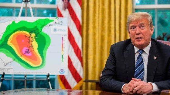 La proposta di Trump per combattere gli uragani: "Distruggiamoli con armi nucleari"