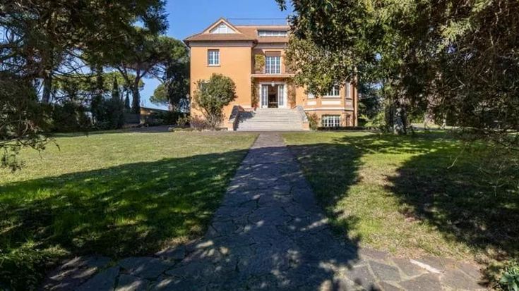 Gucci, in vendita la villa romana della famiglia alla Camilluccia