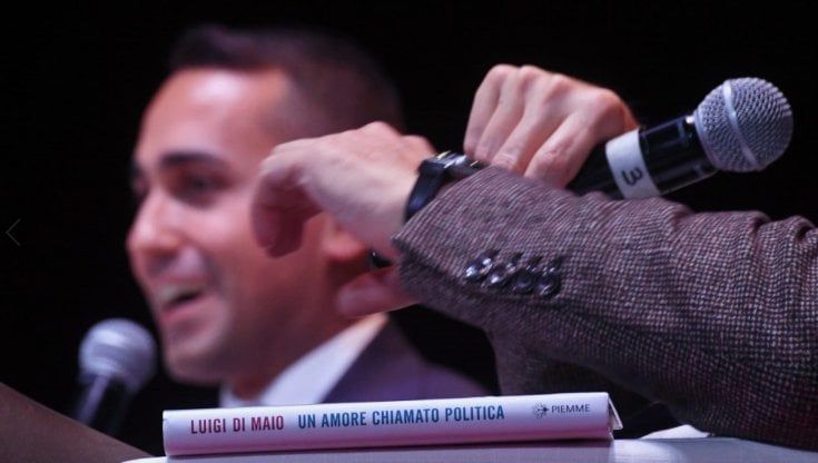 Nel M5S tutti scrittori: da Casalino a Di Maio e Spadafora, il 2021 è già l'anno delle memorie