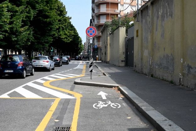 Corso Lecce: la nuova pista ciclabile è una chicane