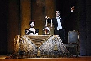 "Coppelia", l'amore di Swanilda e Franz<br />nel balletto di Roland Petit