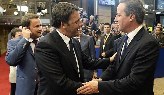 Vertice a Bruxelles, Renzi: "Cambiare l'Europa, siamo nella giusta direzione"
