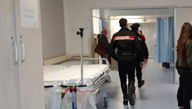 Novantunenne armato di forbici tenta la strage in geriatria: ferite tre anziane 