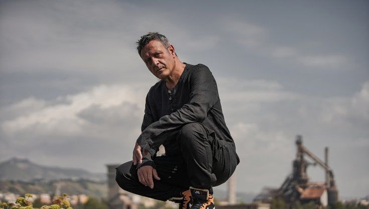 Luca Rustici torna con il singolo "Change the world"