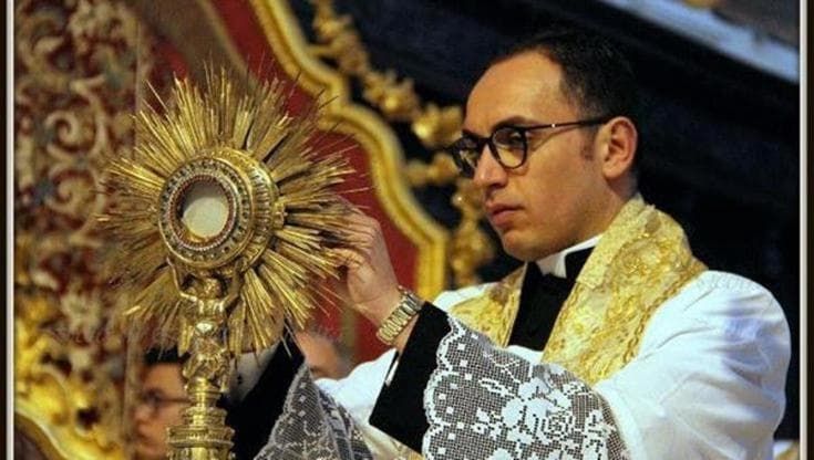 Violenza sessuale, la Cassazione conferma la condanna a tre anni per don Rugolo