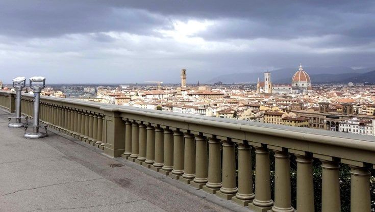 Terremoto, a Firenze i cartelli stradali indicano “le aree rifugio”: ecco dove sono