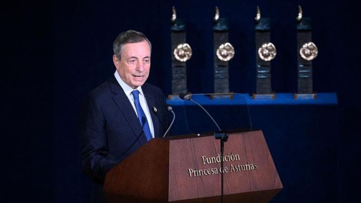Draghi prova a dare la scossa: “L’Ue ha più nemici che mai, si rafforzi su difesa e mercati”