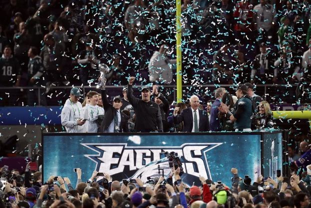 Nfl, la festa degli Eagles, la delusione dei Patriots