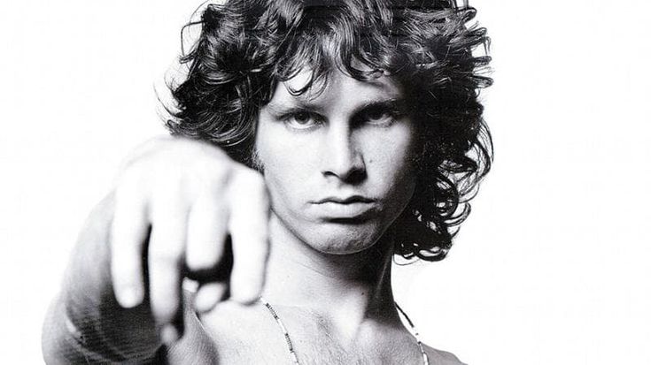 Jim Morrison e la nostalgia del caos. Che fine ha fatto il rock che si offriva al sacrificio