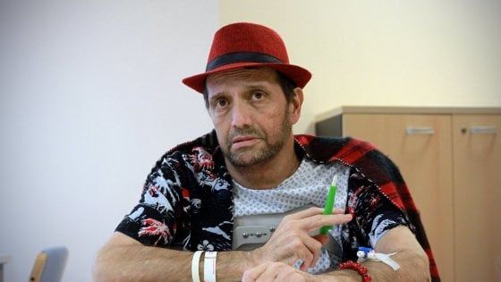 "Io supereroe prendo a calci la malattia", l'ultima intervista di Andrea Pinketts in ospedale