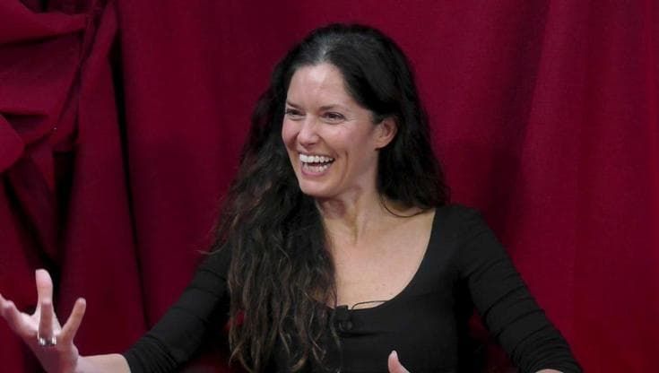 Arianna Porcelli Safonov: "Cosa facciamo per un selfie (o per dirlo), tic e manie dell’homo sapiens"