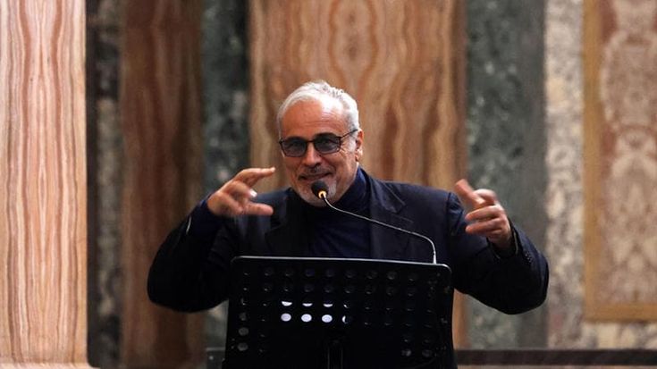 Enzo Decaro: “La Smorfia fu una scialuppa. Con Troisi non c’era partita”