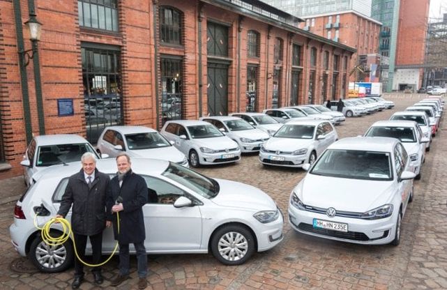  Gruppo Volkswagen a tutto elettrico: 50 e-Golf1 consegnate ad Amburgo