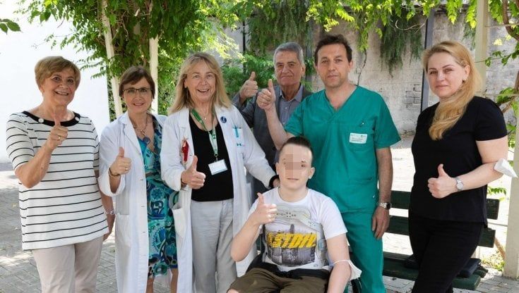 Viaggio della speranza da Kiev a Milano: il 14enne Bohdan salvato dai medici del Niguarda