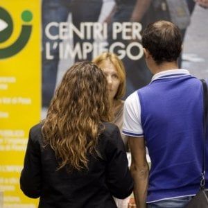 Sgravi ai giovani, il governo punta a 300 mila assunzioni
