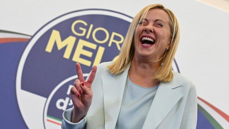 Elezioni, i risultati. Vittoria di Meloni: "Sarà un governo a guida FdI". Al centrodestra larga maggioranza. Lega al 9%, Pd intorno al 20%
