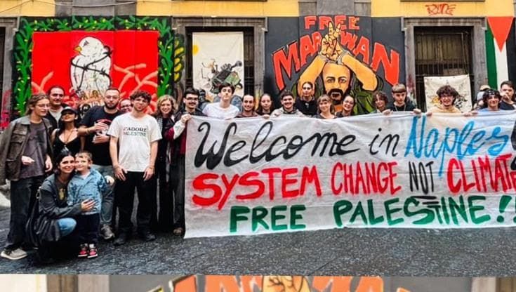 Napoli, Greta Thunberg accolta da attivisti e studenti a Mezzocannone occupato