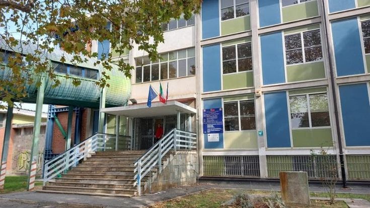 In una scuola di Pinerolo parte “Faccetta nera” a tutto volume: la preside risponde invitando l’Associazione partigiani