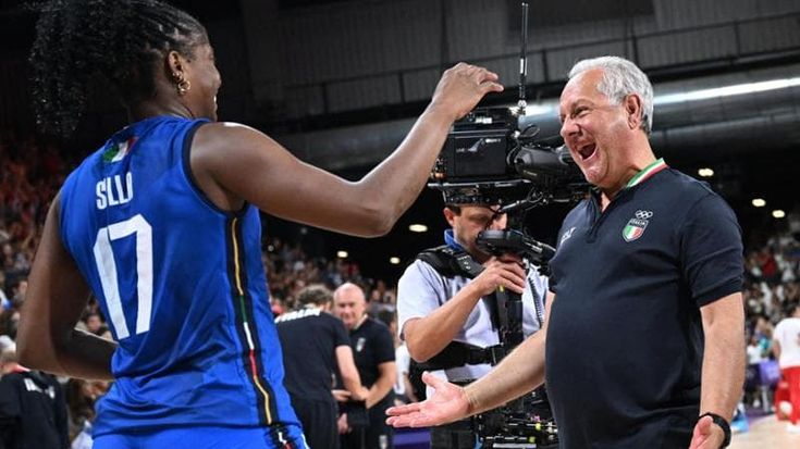 Volley, le azzurre a caccia dell’oro. Qui e ora, il mantra di Velasco per la sfida agli Usa