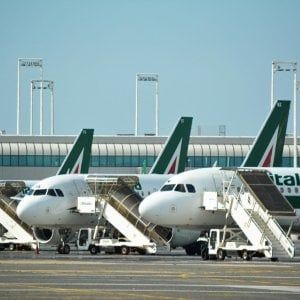 Sciopero voli, per Alitalia 137 cancellazioni per la protesta dei controllori