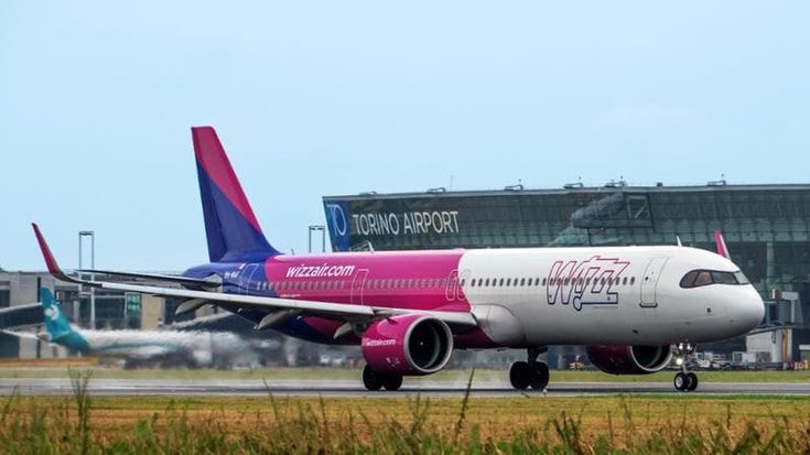 Due nuovi voli per Londra e Palermo, Wizz Air cresce a Caselle