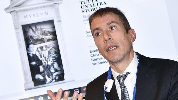 Caso Greco, la propaganda e le figurine