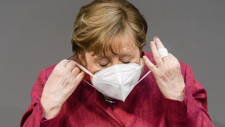 Covid, troppi spostamenti e poche mascherine nei luoghi pubblici: ecco perché la Germania va sempre peggio