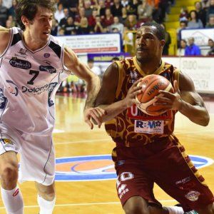 Basket, Trento perde la testa. Venezia alla Final Eight