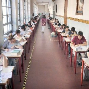 Stretta sui diplomifici,  crollano i privatisti alla maturità