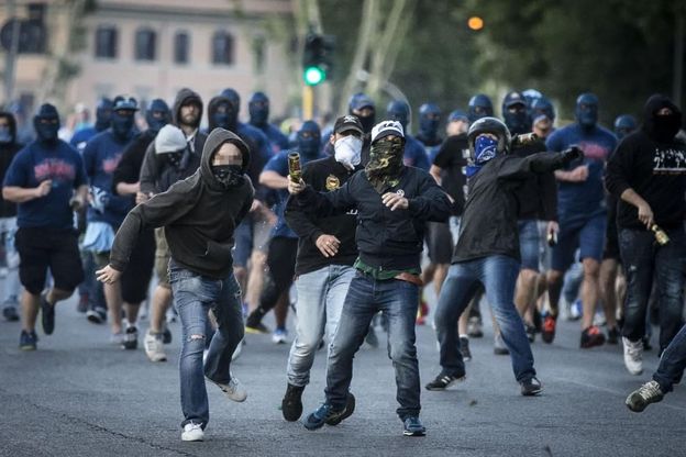 Derby, hooligans del Wisla Cracovia tra i tifosi della Lazio