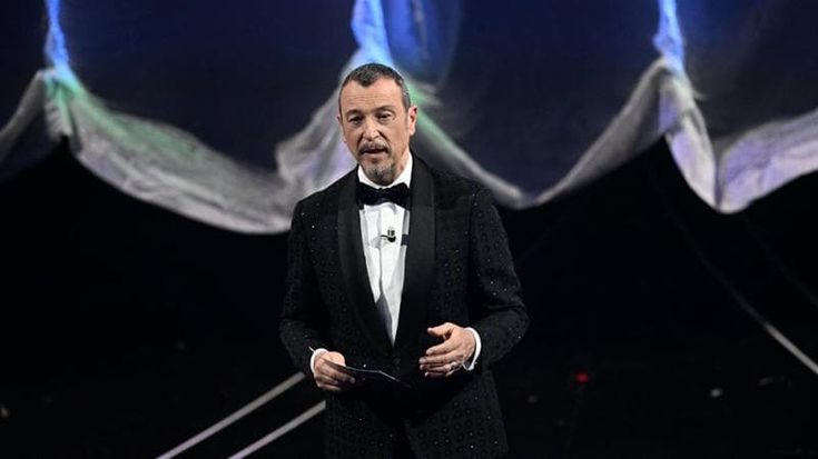 Sanremo 2024 - La mucca Ercolina sul green carpet. La Russa, “Per la finale del Festival invitino Smaila a parlare delle Foibe”. Amadeus: “Travolta? Non conosco la marca delle scarpe”