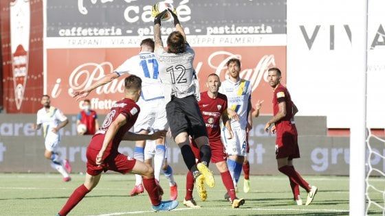 Sfida a bassi ritmi fra Trapani e Frosinone: uno 0-0 che non serve a nessuno