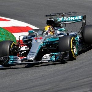 Formula uno, Gp Austria: Hamilton il più veloce nelle libere, ma Vettel è subito dietro 