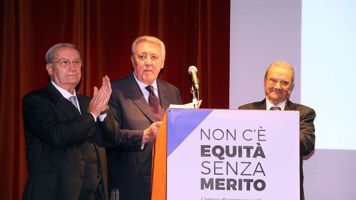 Pensionati d'oro, scatta la rivolta. "Assegni tagliati frutto del rancore"