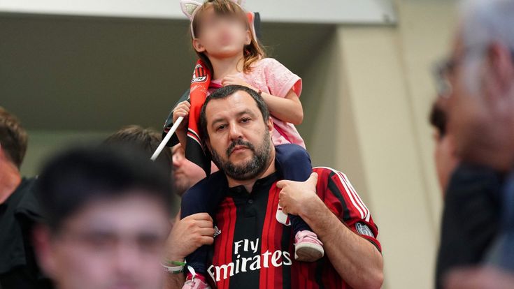 La passione di Salvini per le recite di Natale