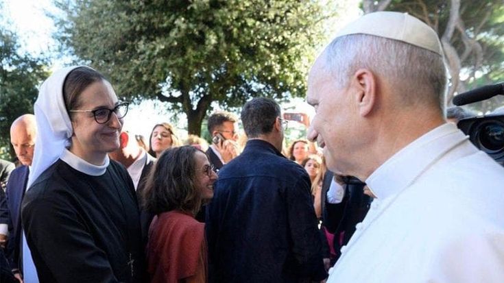 Ex giornalista, convertita anni fa a Medjugorje: chi è la vicedirettrice della sala stampa vaticana