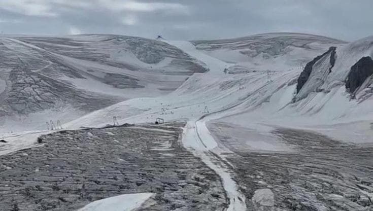 Le piste di Federica Brignone senza neve: non può allenarsi e posta un video di denuncia