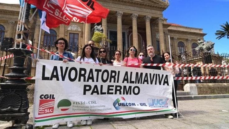 La Regione non firma i decreti, il nuovo numero verde non parte. Ex lavoratori di Almaviva a spasso