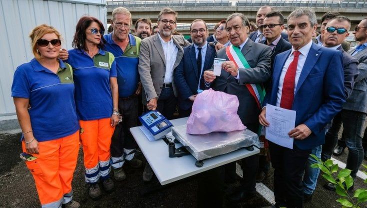 Orlando e i renziani, braccio di ferro nella città in stallo: chi staccherà prima la spina?