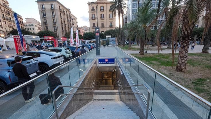 La metro rivoluziona il centro di Palermo: primi treni al Politeama