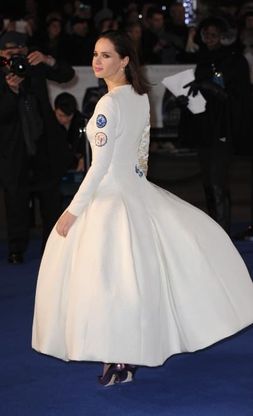Felicity Jones in corsa per l'Oscar ingaggiata per lo spinoff di "Star Wars"